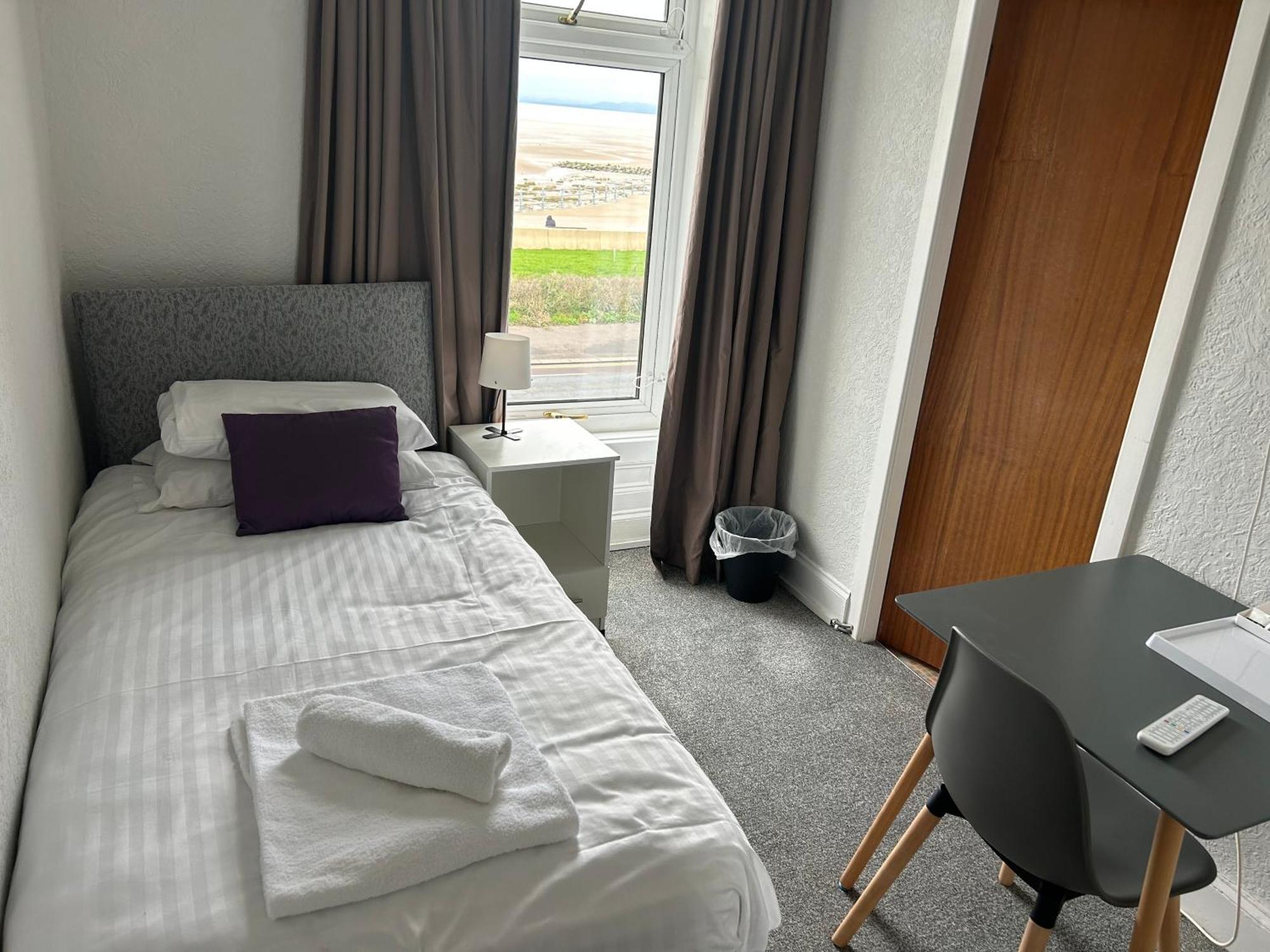 The Clifton Seafront Hotel Morecambe Zewnętrze zdjęcie