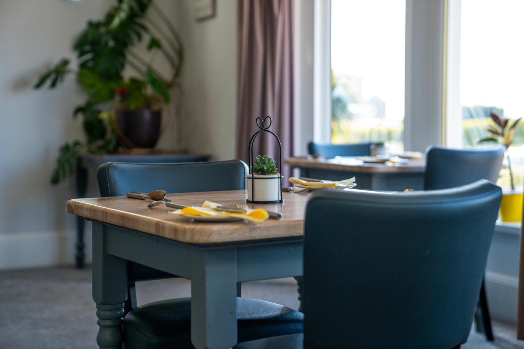 The Clifton Seafront Hotel Morecambe Zewnętrze zdjęcie
